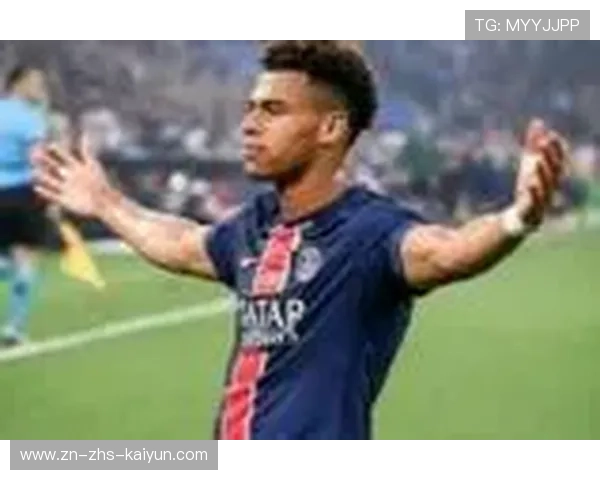 巴黎圣日耳曼前锋杜埃荣获2025年欧洲金童奖